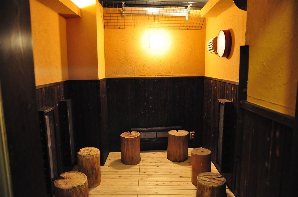 Capsule Hotel & Sauna Ikebukuro Plaza Токіо Екстер'єр фото