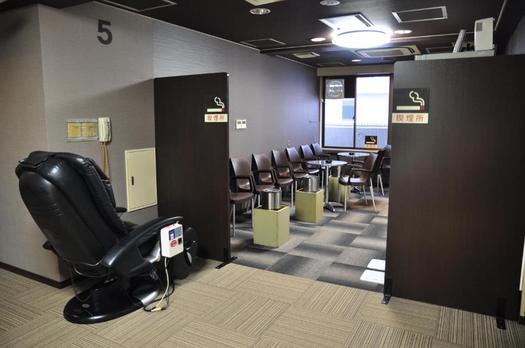 Capsule Hotel & Sauna Ikebukuro Plaza Токіо Екстер'єр фото