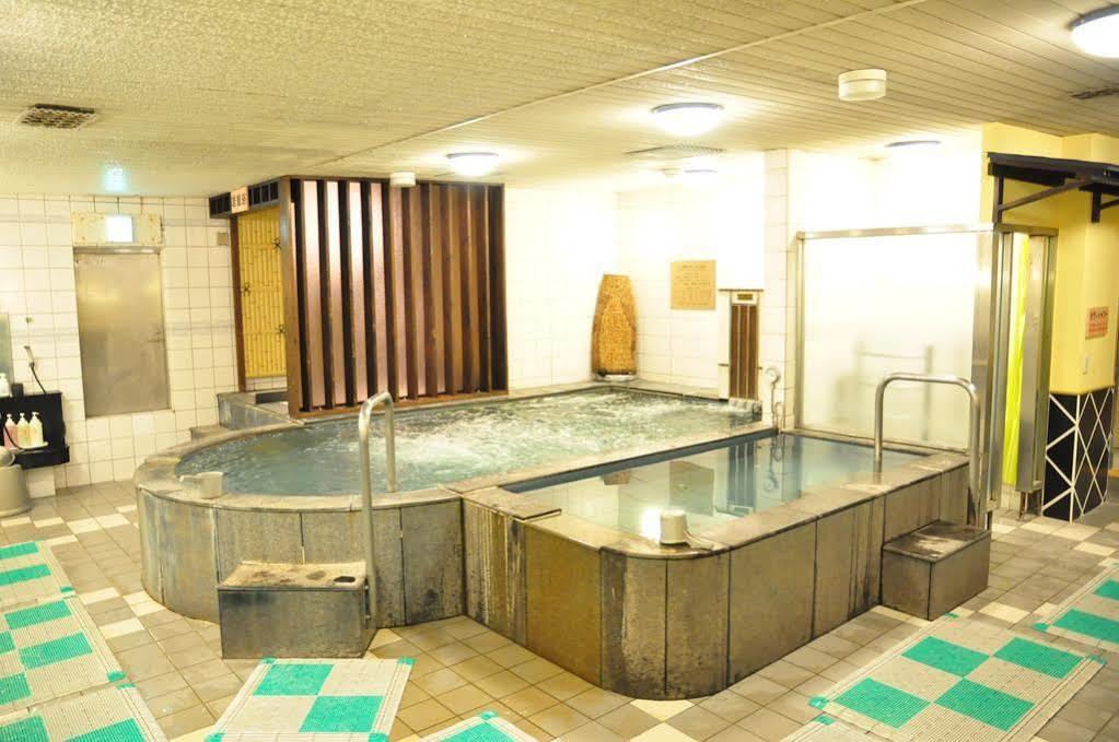 Capsule Hotel & Sauna Ikebukuro Plaza Токіо Екстер'єр фото